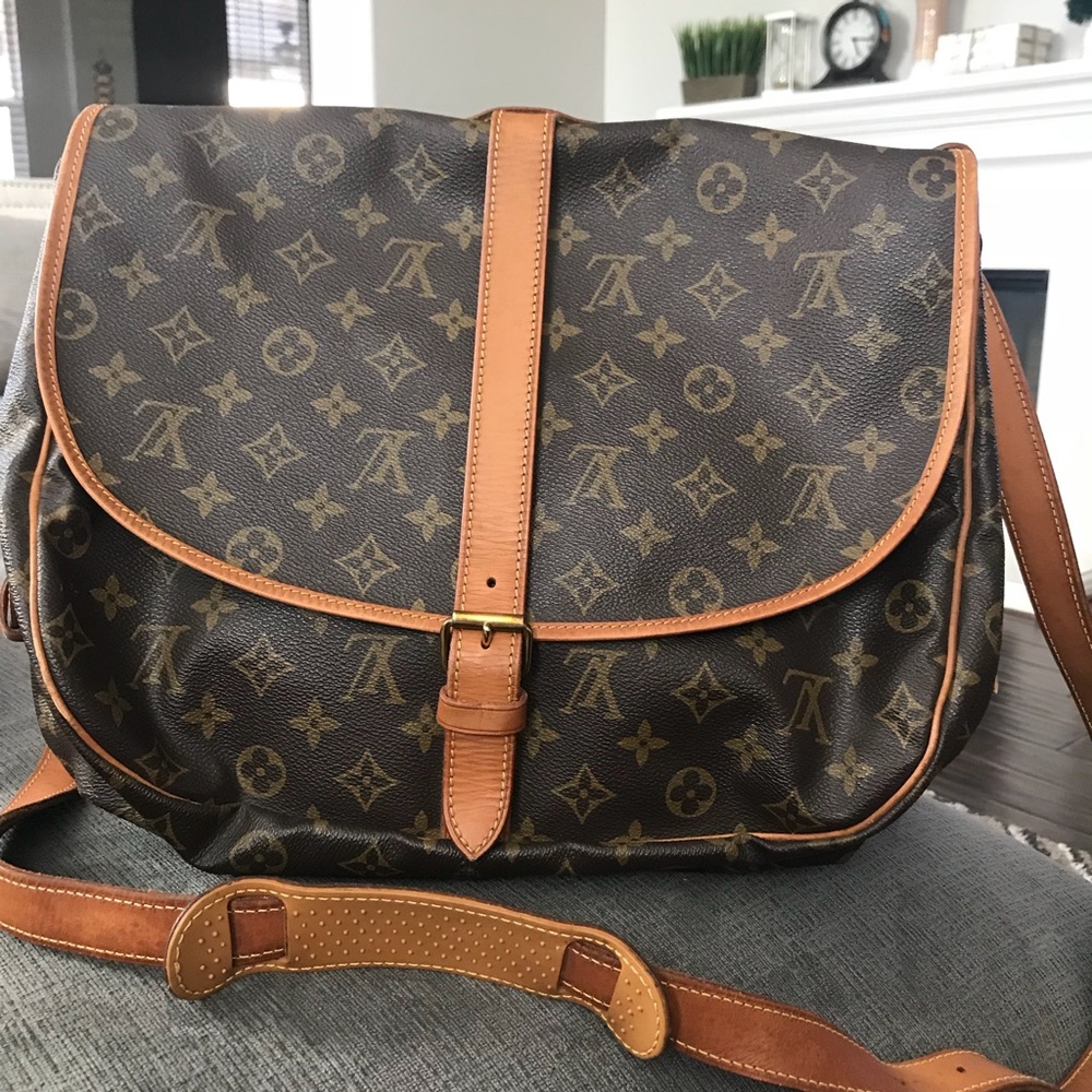 Authentic Louis Vuitton Saumur 35